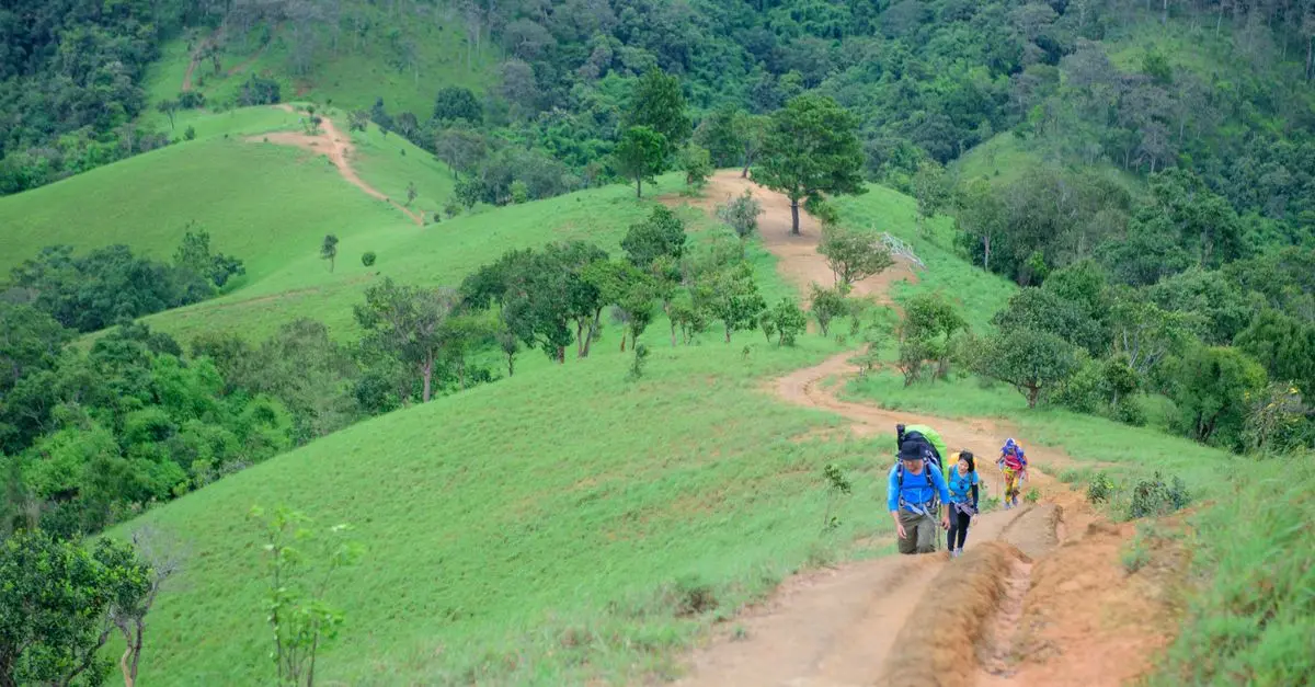 Top 10 Benefits of Engaging in Outdoor Sports Activities