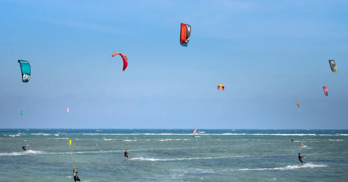 Comment débuter le kite surf : conseils pour les novices