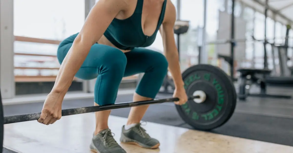 How to Safely Perform Weightlifting Exercises